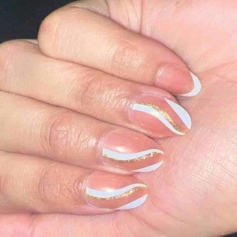Nude and white nails - Picture 3 of 3
